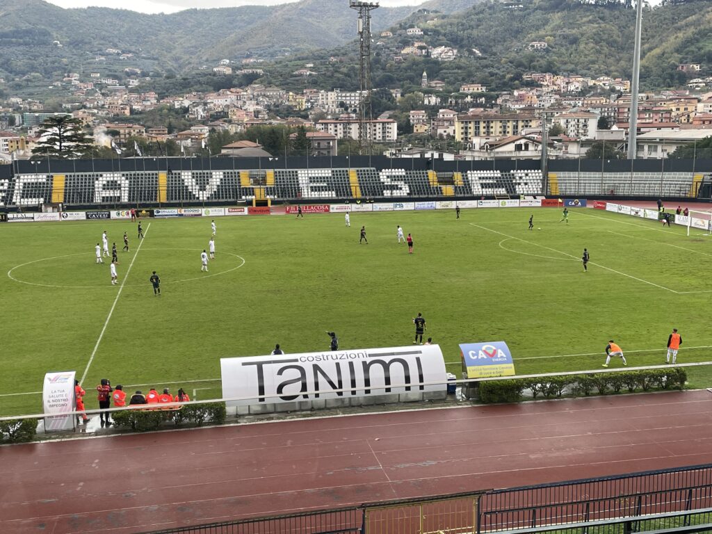 Cavese-Casarano a porte chiuse
