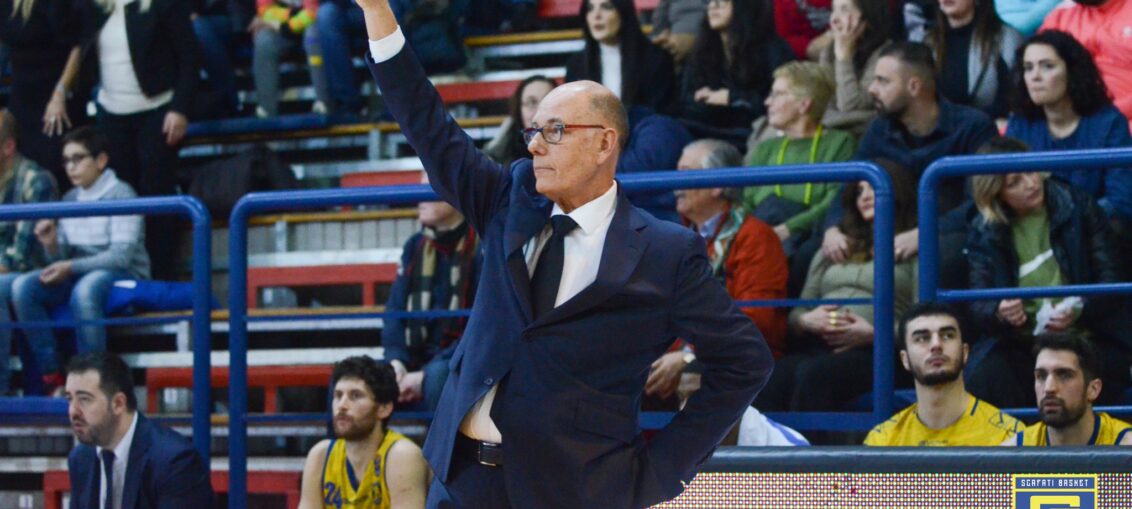 Coach Caja si dimette